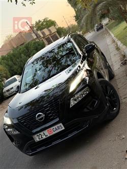 نيسان روج